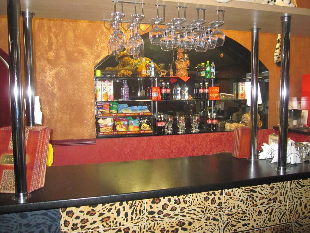 Jaguar Hotel Complex Charkiv Esterno foto